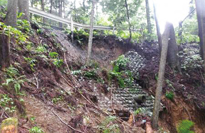 法面が崩壊した市道春野サルゴダ大時線
