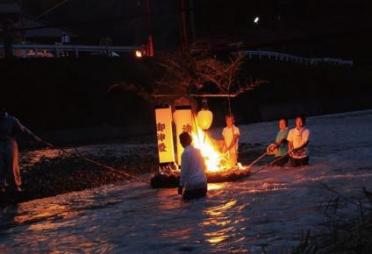 灯篭流し