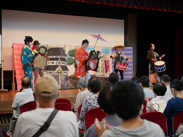 ささえあいポイント事業でのボランティア活動（芸能披露）